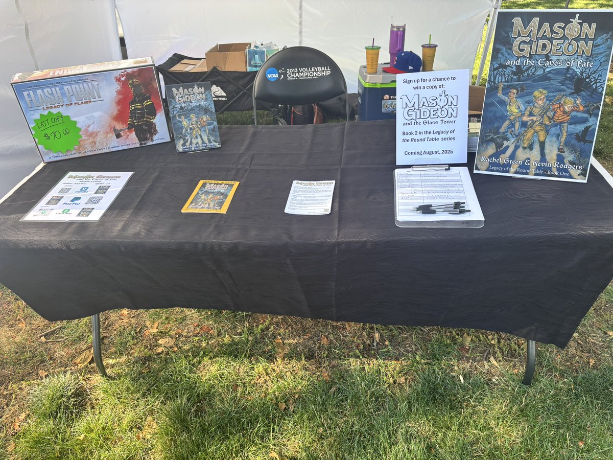 KLRodgers4's tweet image. Come on out to #PlainfieldFest
We are sold out of the hardcovers of Mason Gideon, but still have a bunch of paperbacks!
