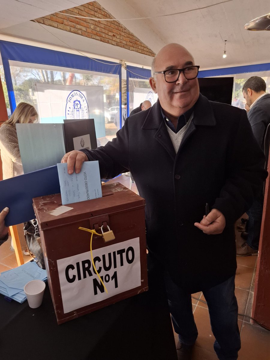 Miguel Abella (@miguelabellauy) on Twitter photo Votando en la convención de nuestro querido <a href="/PNACIONAL/">Partido Nacional</a>
Reafirmamos los profundos valores que lo caracterizan. El sentido republicano, la defensa de los valores democráticos y soberanía nacional. El liberalismo y el gran sentido humanista.
Viva el Partido Nacional Votando en la convención de nuestro querido <a href="/PNACIONAL/">Partido Nacional</a>
Reafirmamos los profundos valores que lo caracterizan. El sentido republicano, la defensa de los valores democráticos y soberanía nacional. El liberalismo y el gran sentido humanista.
Viva el Partido Nacional
