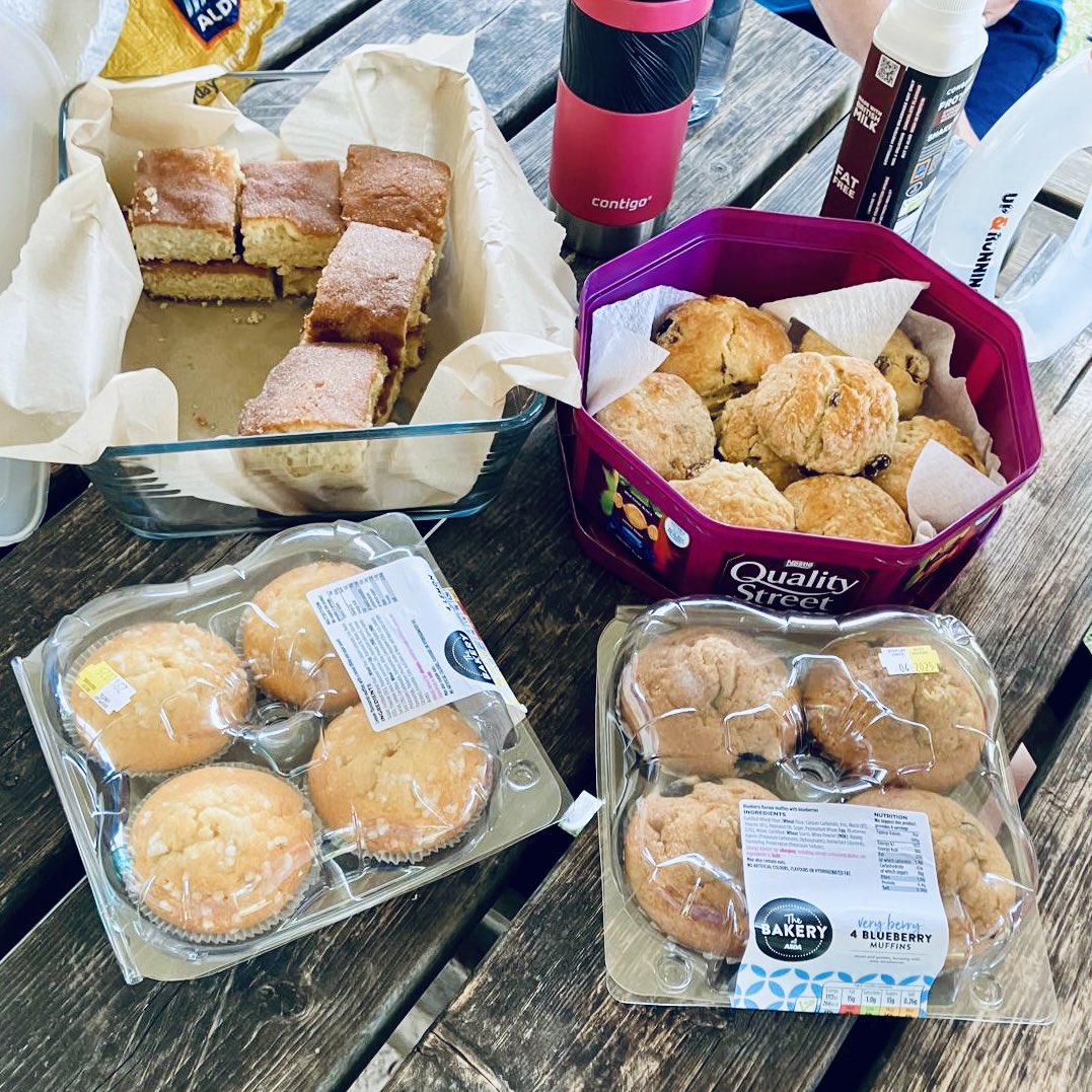 Sandringham5KYW's tweet photo. It was also the SEVENTH birthday of the launch of the @MOVEcharity initiative nationally. 7️⃣🎂😱
At present, an average of 1,200 people attend a ‘5k Your Way’ event each month across the country (but we are still the only group in Norfolk!)💪🤩🙌

#MoveAgainstCancer 🩵 https://t.co/55OPTTj2iv