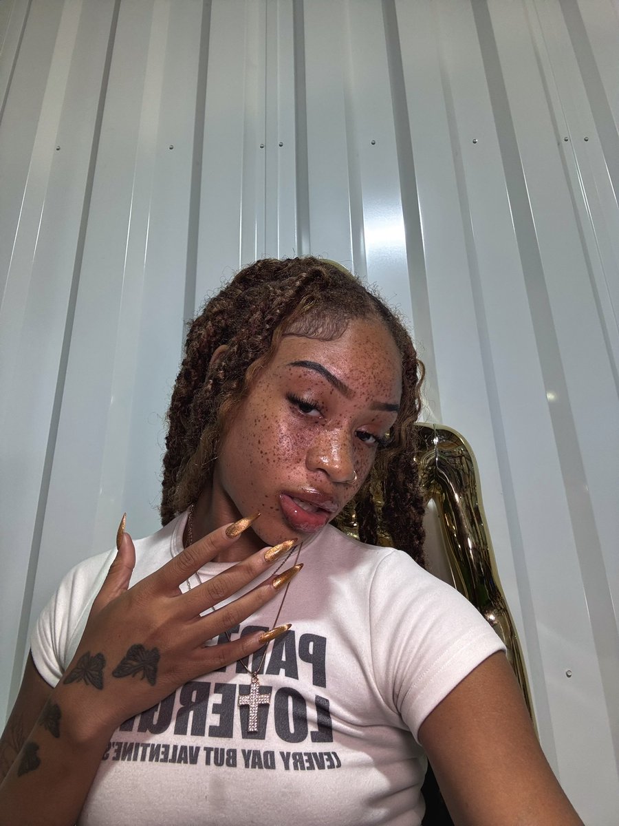 xanchapman_'s tweet image. u get me so excited bae