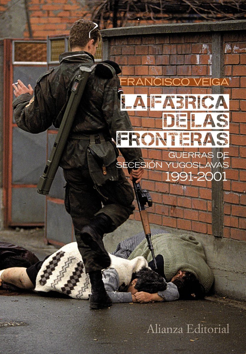 El mejor libro que conozco sobre la desintegración de la antigua Yugoslavia es La fábrica de fronteras. Guerras de secesión yugoslavas, 1991-2001 (2011), de Francisco Veiga. Es lo mejor que se ha escrito sobre el tema y, más importante aún, el que mejor explica u ofrece una