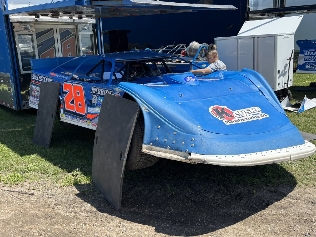 The <a href="/SummerNationals/">DIRTcar Summer Nationals</a> grind pays off 💪

After hitting up the first two weeks of Hell Tour, <a href="/DennisErbJr/">Dennis Erb Jr</a> stood on a World of Outlaws podium for the first time this year up in Grand Forks!

He'll go for his first <a href="/ncrada/">Norman County Raceway</a> top 10 later on tonight.