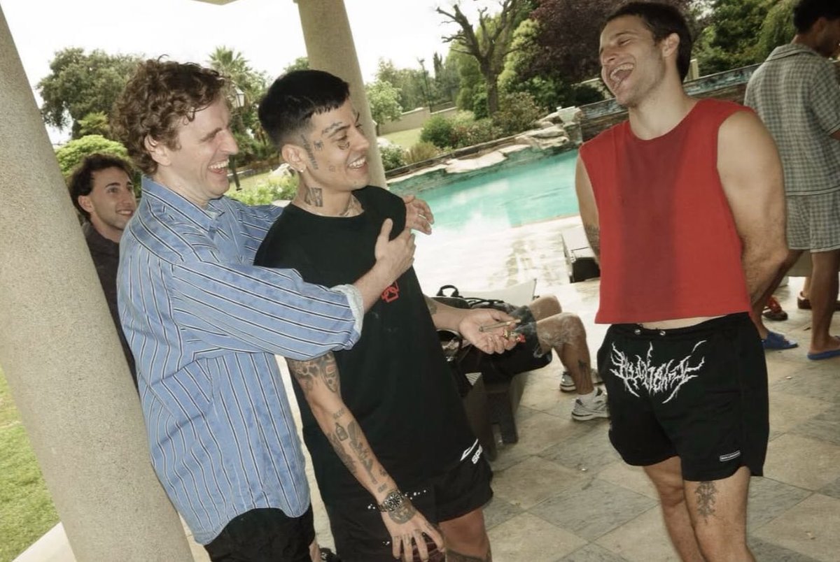 Archive Oliva tweet media