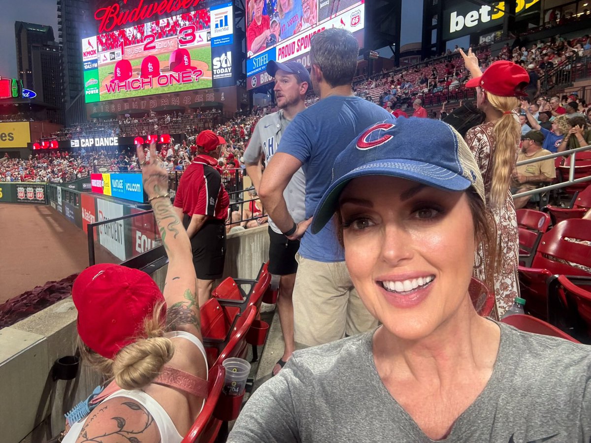 Nothing like watching the Cubs win at Busch Stadium. A night to remember. #Cubs