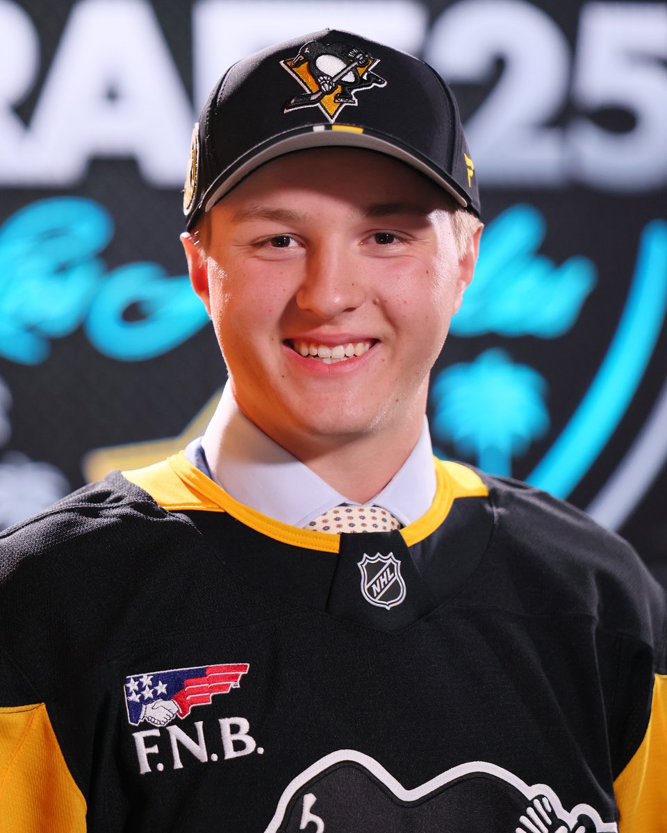 Dream come true for Charlie Trethewey in getting drafted by his favorite team growing up! 🐧 

📺: 2025 Upper Deck #NHLDraft on <a href="/ESPNPlus/">ESPN+</a>, <a href="/NHLNetwork/">NHL Network</a> and <a href="/Sportsnet/">Sportsnet</a> 

(📸: IG/charlietreth19)