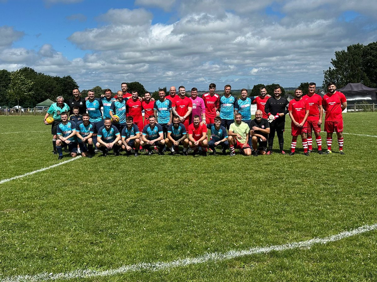 JayCatton's tweet photo. Great annual game in memory of Jamie Wynne at CQ Festival. Great to get the original @TownfcCq side back. From @the_nomads u8s together as a team, right through to senior football. Over 30 years on all still in contact and great mates. True power and impact of sport. #toplads https://t.co/5LKFRd0fek