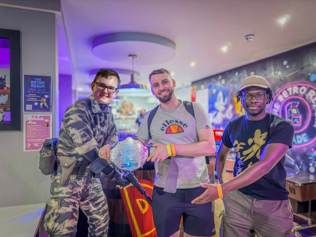 Congrats to <a href="/TG_Flexx/">TG Flexx</a> for on another dub in Third Strike, and the whole top 8 from Foundry 13! 

🥇<a href="/TG_Flexx/">TG Flexx</a>
🥈J-Squad Blues
🥉Wilde 
🏅Sn9
🏅WP Mole
🏅ED TG Coopstar
🏅TransFights CozyCave 
🏅<a href="/negativebonus/">MNOLTH</a> 

Great night! 💪