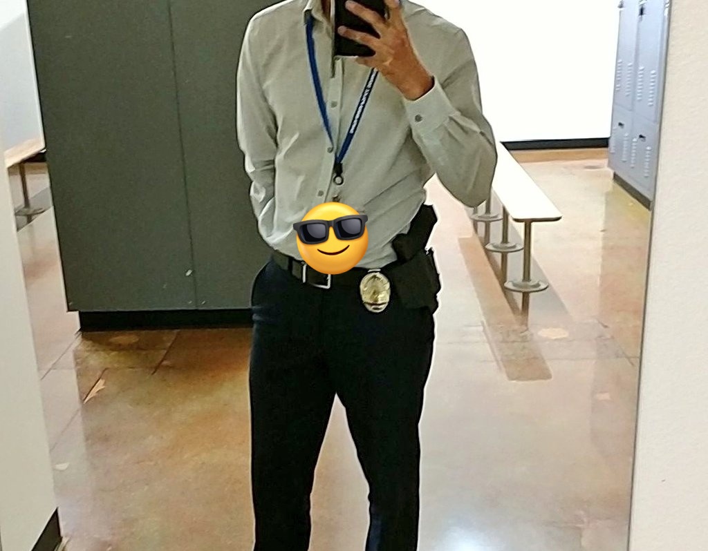 Been a while, boys. Get in my DMs to serve, losers. 😈