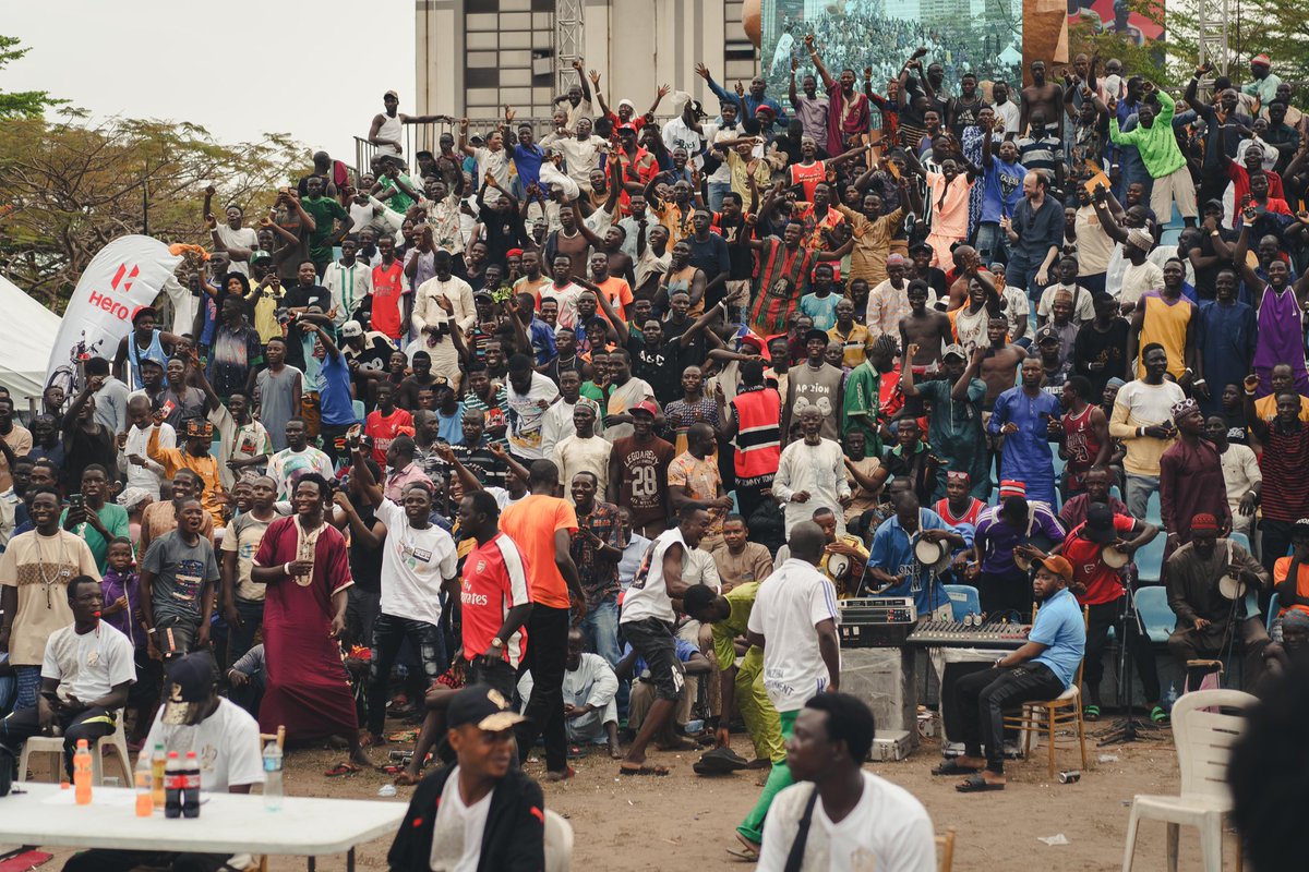 DambeWarriors's tweet image. MAXIMUM CAPACITY FOR MAXIMUM BRUTALITY.

#dambewarriors
#dambe
#combatsports
#nigeria
#africanculture
#knockout
#fight
#crowdmoments
#Season02
#Lagos