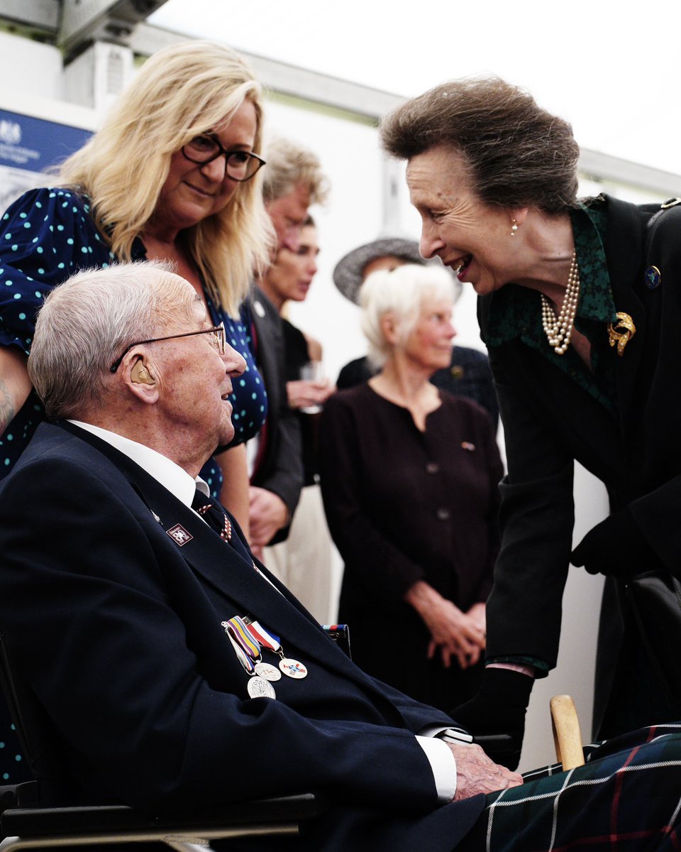 The Royal Family tweet media