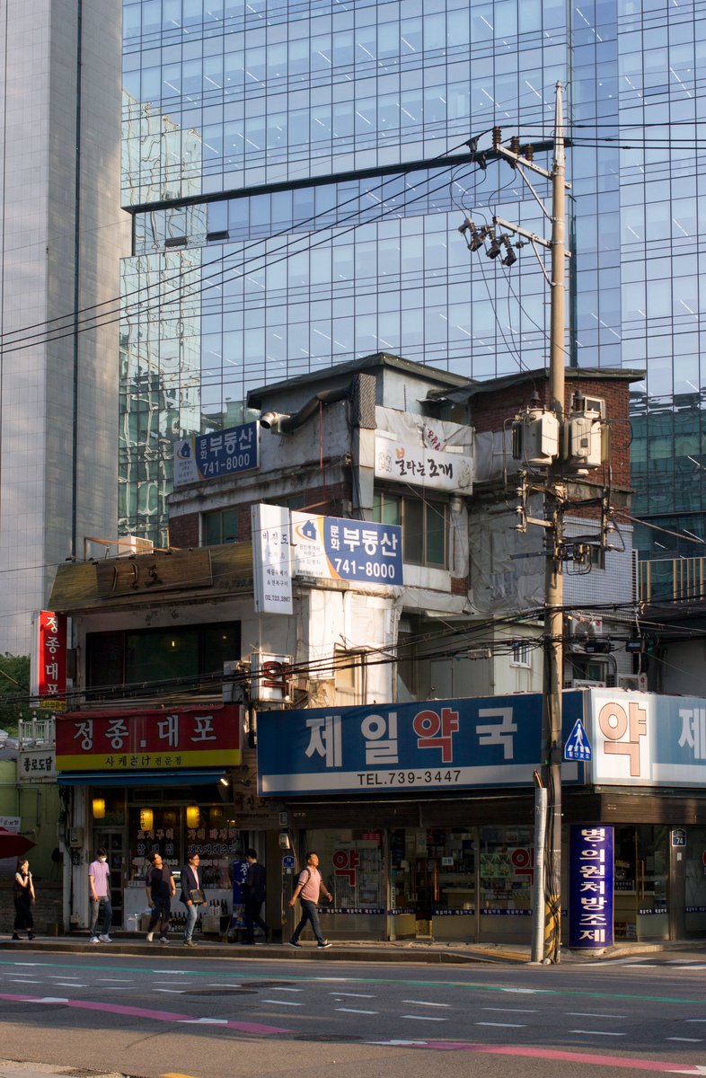 yupd0wn's tweet image. 삼봉로