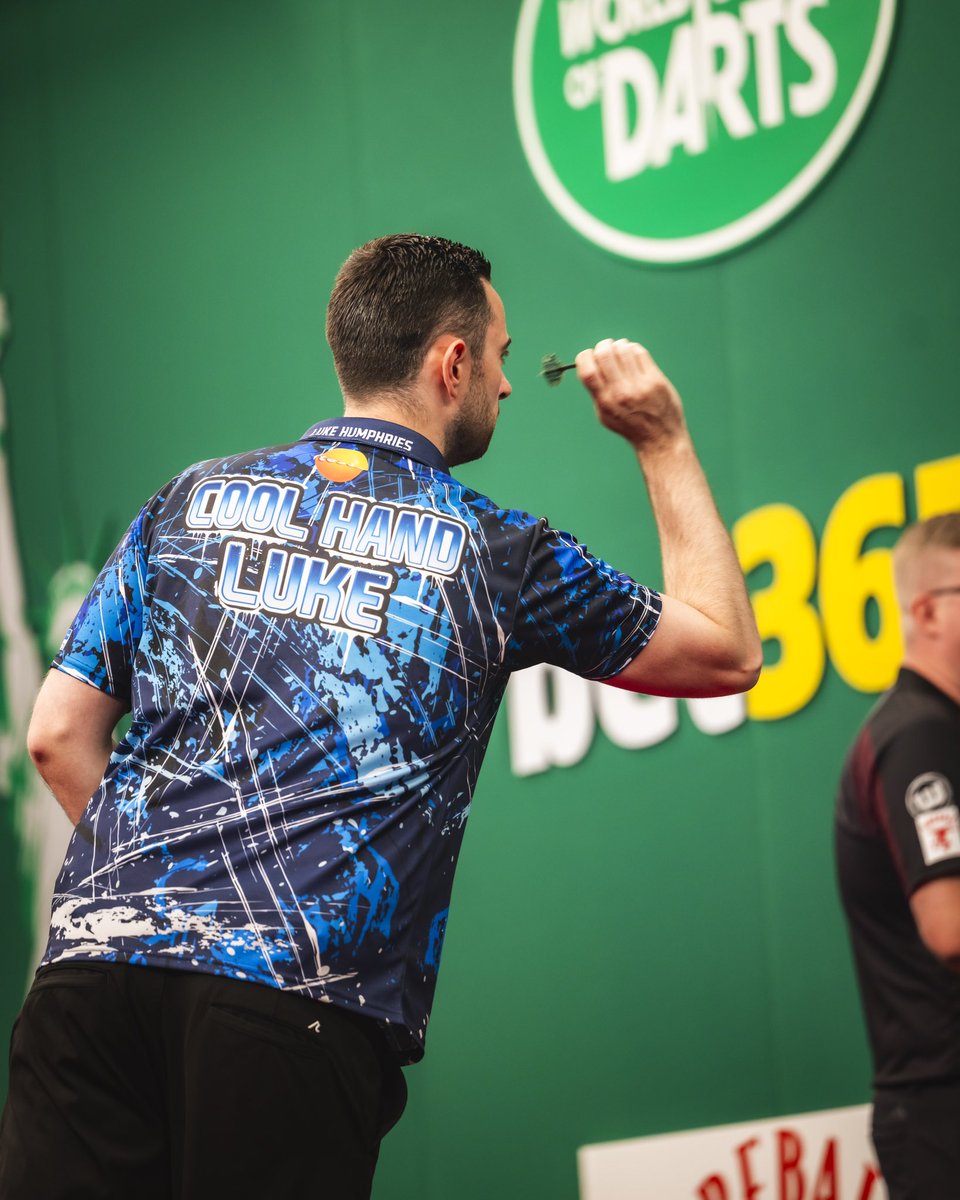 TheTheaterAtMSG's tweet image. A Friday night party with PDC for the US Darts Masters 🎯
Limited tickets remain for the Finals tonight at 7:30: go.thetheateratmsg.com/USDartsMasters
📷: Andrew Lepping / MSGE