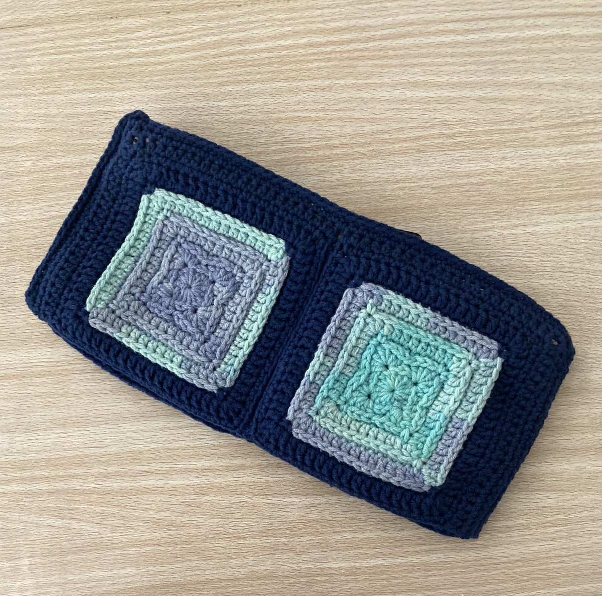 ✨crochet hook zipper pouch✨

featuring: extra yarn, fancy 2 way zippers, a failed attempt with extra blanket squares, an old pillowcase, vintage(ish) sewing needles, various profanity, and a cure for perfectionism