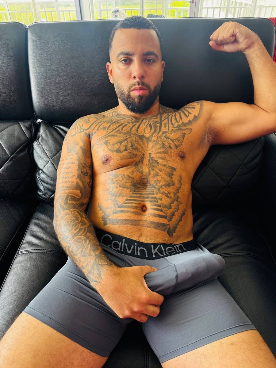 mtsoares_20's tweet photo. Click the comments for my 🌶 side https://t.co/EeV8Egr6Gd