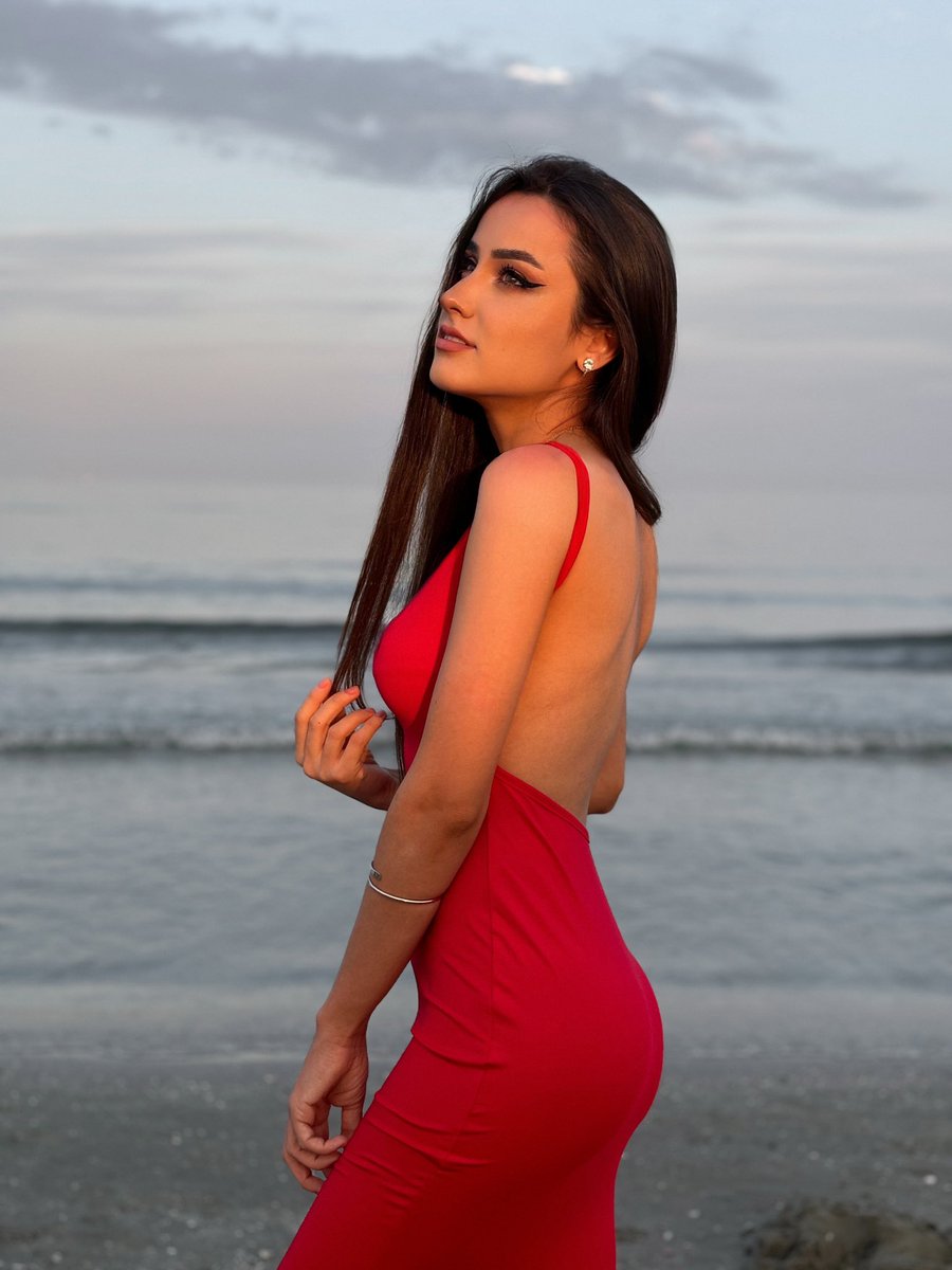 hellens_ro's tweet image. This is it β₯οΈ
The last red drop from the collection. Make it yours β₯οΈπ₯
1/1 on @objktcom
objkt.com/tokens/KT1Wptiβ¦
TIMELESS
Some photos never fade, and they tell their story in a way only they can. Each image carries emotions, memories, and precious moments, carefullyβ¦