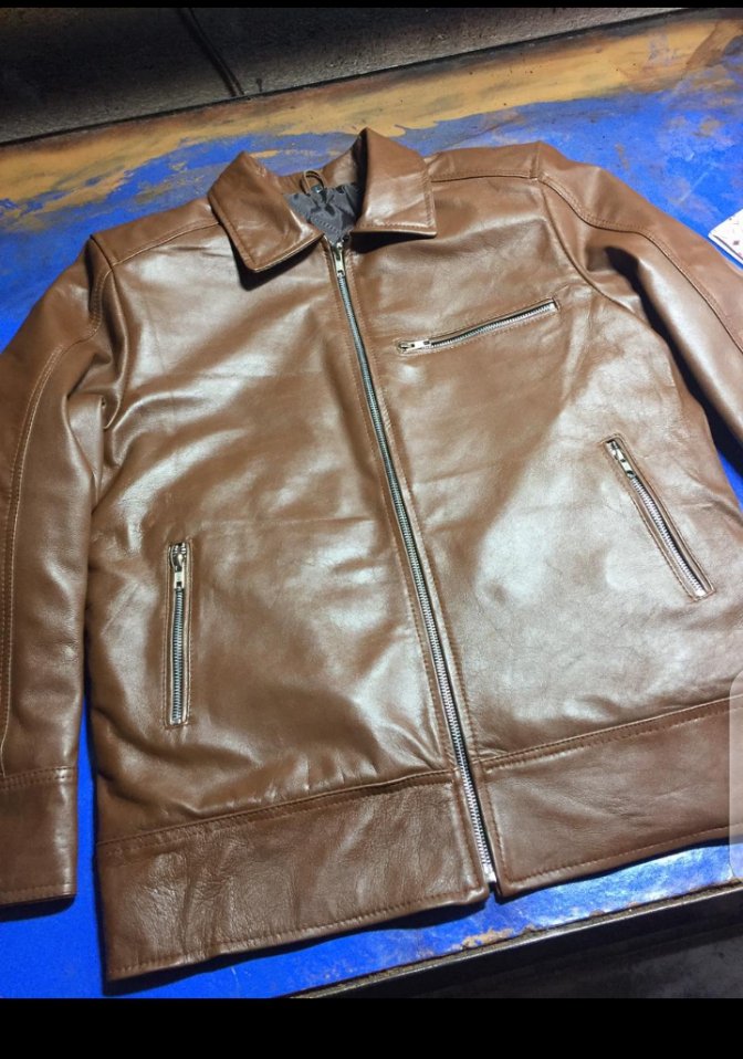 LeatherInvidia's tweet image. At Leatherinvidia, we don’t just make leather goods — we craft pieces that carry character, purpose, and timeless style.
Custom-made. 

#LeatherWithSoul #ModernCraftsmanship #CustomLeather #HandmadeLuxury #LeatherStyle #B2BManufacturing #PrivateLabel #GlobalExport #MensFashion