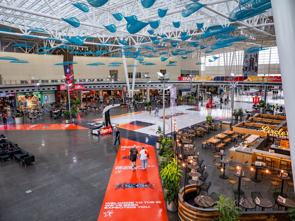 Yes, that’s a basketball court at IND Airport 

stuckattheairport.com/2025/06/26/yes… 

#WNBA #StuckatTheAirport #basketball #airports