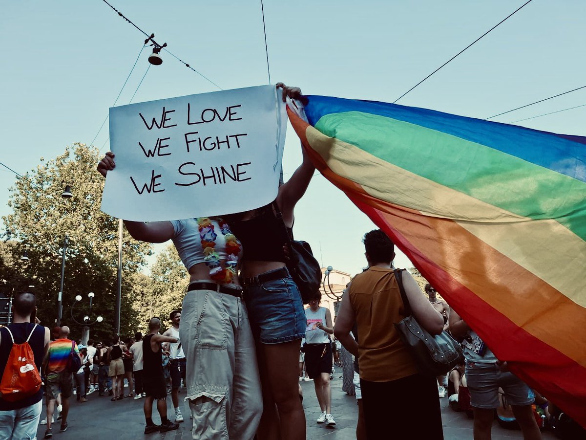 elemonti92's tweet photo. We love, we fight, we shine 🏳️‍🌈#pridemilano #Pride2025 #PrideMonth 
#shinetheseries #MilePhakphum #ApoNattawin https://t.co/CaIeC5vo6a