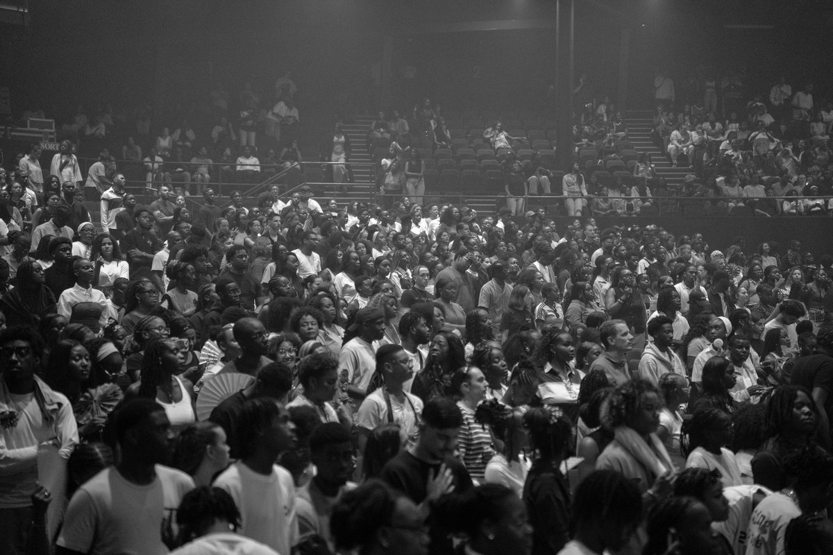_axelLevi's tweet image. Dieu l’a fait !
Dôme de Paris pour Jésus ✅🙏🏿
Ce 27 juin restera une date historique pour moi et le gospel francophone.
Jésus a été glorifié et nous sommes tellement reconnaissants.
Merci à tous d’avoir répondu présents, non pas pour un homme mais pour Jésus.❤️🔥