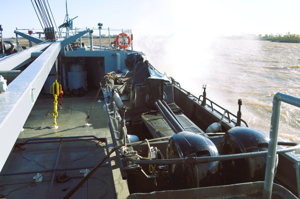 ARA Ciudad de Zarate, de la División Patrullado Fluvial destino dependiente del Área Naval Fluvial de la <a href="/Armada_Arg/">Armada Argentina</a> navegando por el Rio Paraná 23-06-25, junto a otros 3 barcos de esa unidad permaneció 3 días en Rosario 
<a href="/Argendef/">Argendef</a> <a href="/DefensaNAC/">DefensaNAC</a> <a href="/AviacionDefensa/">Aviacion Defensa</a> <a href="/Zonamilitar1/">Zona Militar</a>