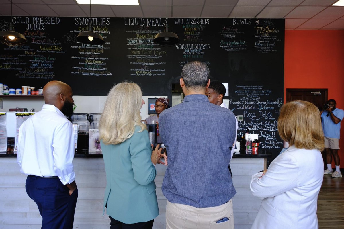 Abigail Spanberger (@spanbergerforva) on Twitter photo Hello Newport News! Thank you to <a href="/MayorPhilJones/">Mayor Phillip Jones</a> and all the small business owners who welcomed us today. And happy pride to everyone celebrating this month! Hello Newport News! Thank you to <a href="/MayorPhilJones/">Mayor Phillip Jones</a> and all the small business owners who welcomed us today. And happy pride to everyone celebrating this month!