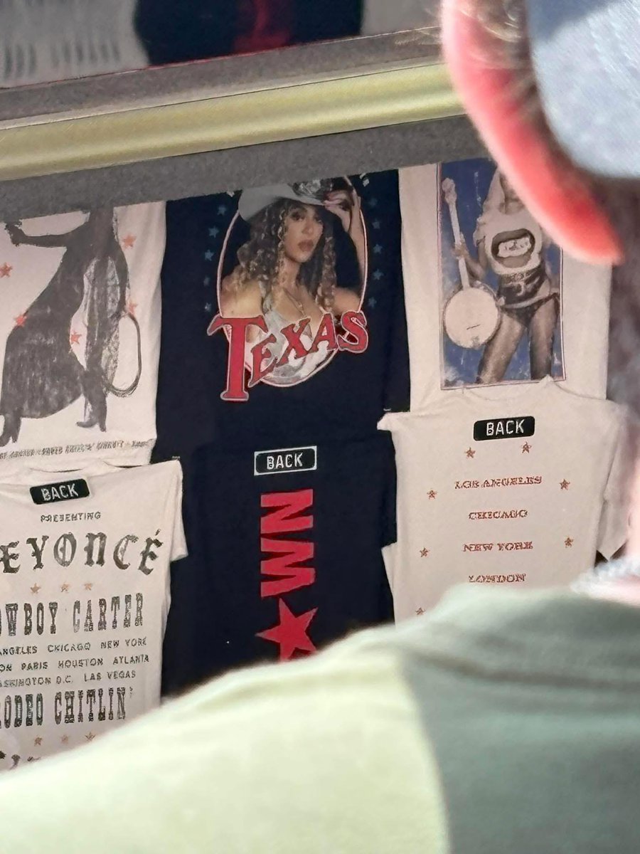 repaissance's tweet image. SOMEONE GET ME THIS NOWWWW IM SO JEALOUS PLEASE RACHEL 😭😭😭😭