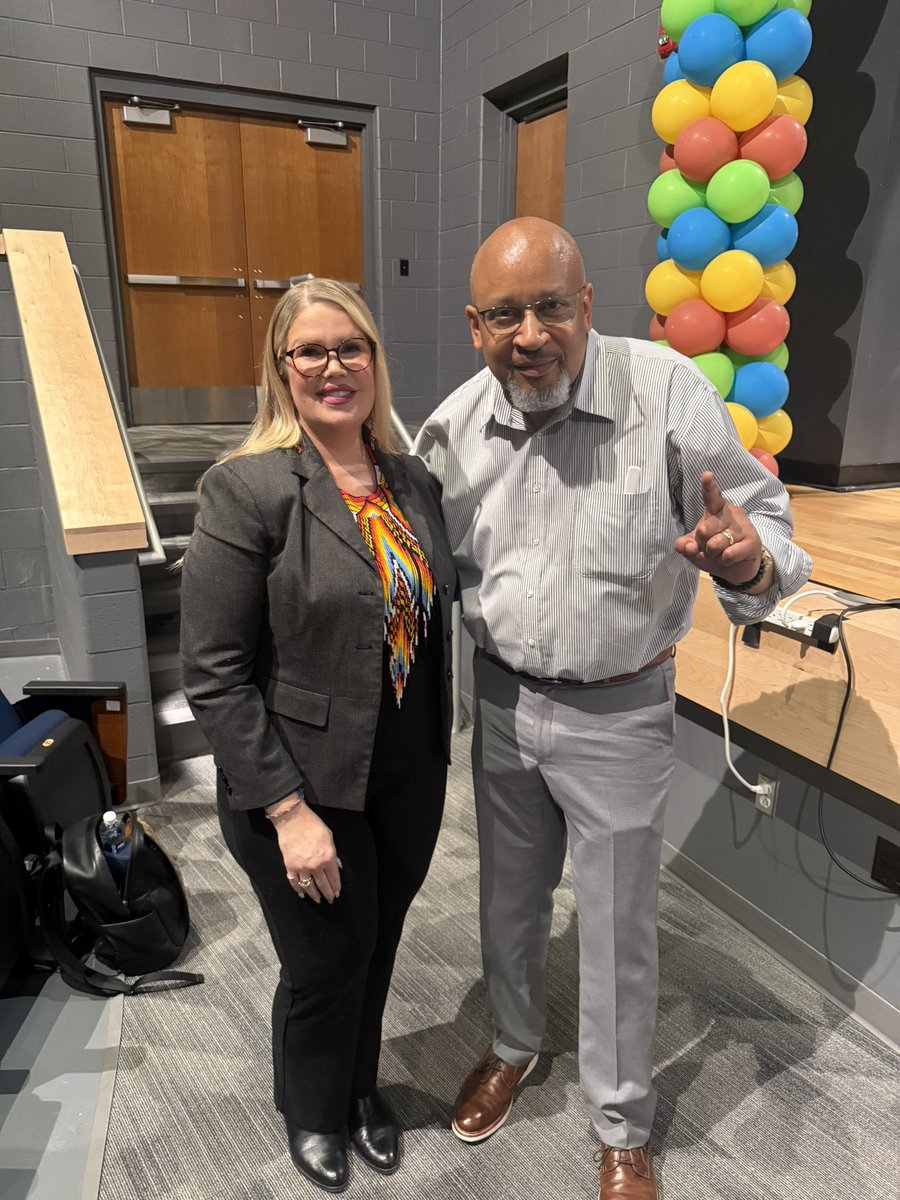 Melissa Pérez, M.A., NBCT (she/ella/elle) (@polyglotperezm) on Twitter photo The highlight of the <a href="/DurhamPublicSch/">Durham Public Schools</a> 2025 Leadership Retreat was hearing the inspirational message of <a href="/PrincipalKafele/">Principal Kafele</a> in person after a year of participation in his virtual AP & New Principal Academy every Saturday morning to grow myself as a school leader. #WeAreDPS The highlight of the <a href="/DurhamPublicSch/">Durham Public Schools</a> 2025 Leadership Retreat was hearing the inspirational message of <a href="/PrincipalKafele/">Principal Kafele</a> in person after a year of participation in his virtual AP & New Principal Academy every Saturday morning to grow myself as a school leader. #WeAreDPS