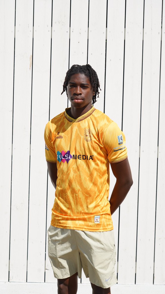 Pleased to sign <a href="/suttonunited/">Sutton United</a> 💛🤎