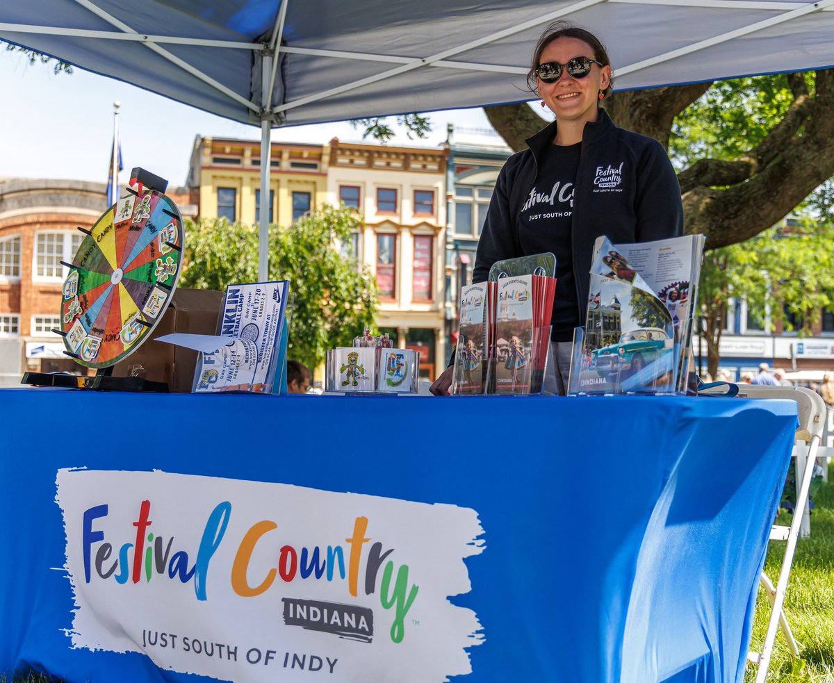 We want to give a huge thank you to Taylor Tyndall as she moves on to her next chapter! After nearly two years with us, she is heading to Nebraska and accepted a position with Lincoln Children’s Zoo as their Event Assistant. We wish you the very best, Taylor! 

#festcountryin