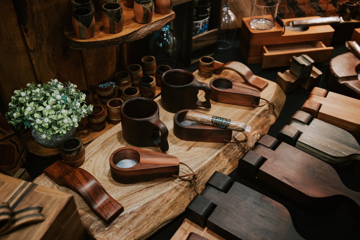 🎨 El arte y la cultura de cada región brillan en la Gran Feria de Turismo Interno. Piezas tradicionales y modernas que cuentan la historia de Puerto Rico. 🧵✨

📍¿Ya encontraste tu región favorita?

#VoyTuristeando #GranFeriaTurismoInterno #TurismoInterno