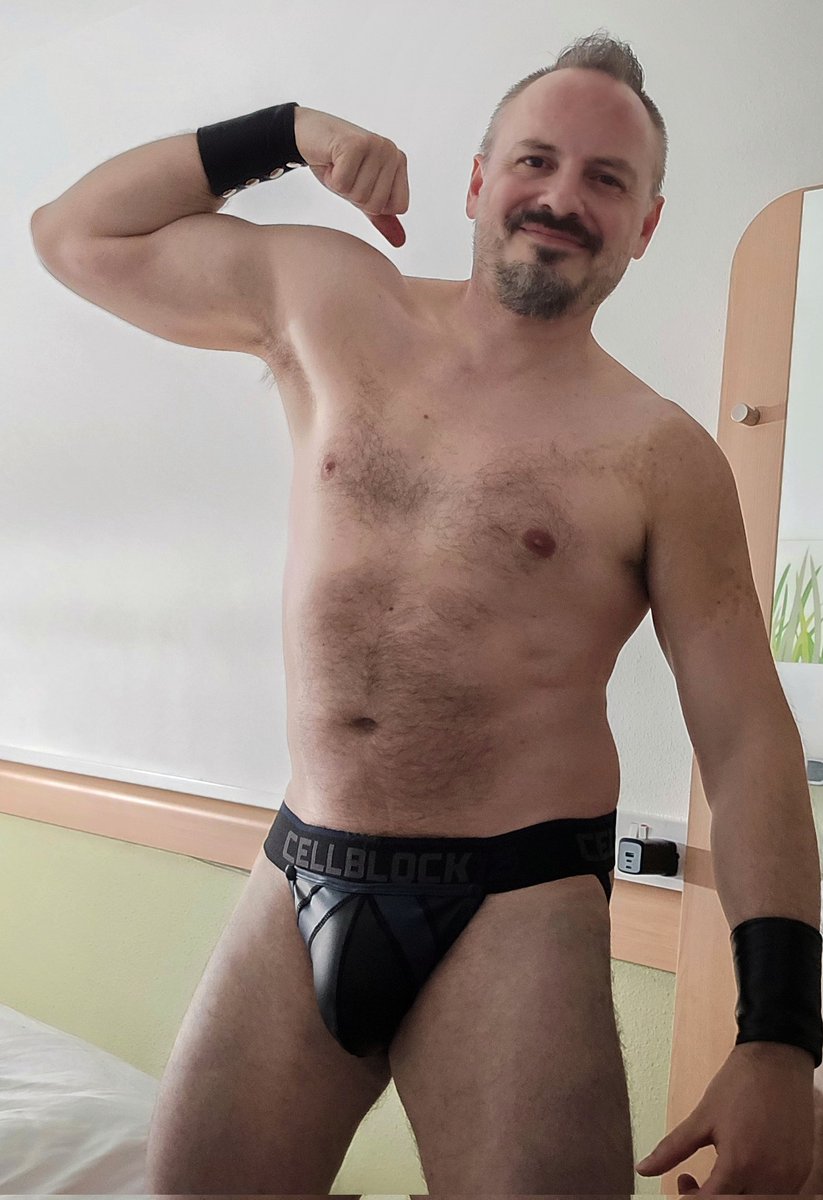 New Cellblock 13 jockstrap from @clonezonebrum

#gayleather #gayfetish