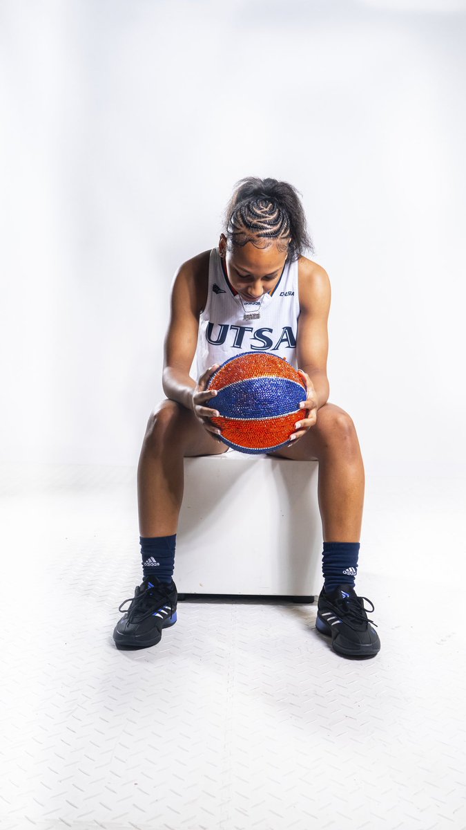 Had a great time on my unofficial visit to @utsa_wbb ! Thankful to the coaching staff for the opportunity to learn more about the program and campus @coachkarena @player2acoach @_ambergregg . Even better getting to share this experience with my big sis bestie @shiloh4grays ! 🧡💙