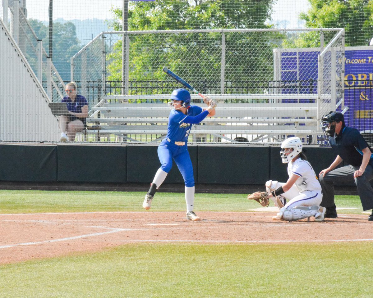 FGCU_Softball's tweet image. Throwback to our trip to Oxford🦅

 #Wegles