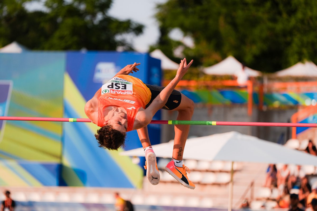 <a href="/madridetch2025/">European Athletics Team Championships Madrid 2025</a> <a href="/teledeporte/">Teledeporte</a> <a href="/deportegob/">CSD</a> <a href="/COE_es/">Comité Olímpico Español</a> <a href="/JomaSport/">Joma Sport</a> <a href="/iberdrola/">Iberdrola</a> <a href="/SomosB100/">B100</a> <a href="/MADRID/">Ayuntamiento Madrid</a> <a href="/EuroAthletics/">European Athletics</a> Altura 🚹 <a href="/madridetch2025/">European Athletics Team Championships Madrid 2025</a>

En su día D y su hora H ... la mejor competición de su vida

David González 2.21 m  ... a la primera
(líder español del año)

👏👏👏
#EspañaAtletismo
#PasiónPorCompetir #Madrid2025

📊bit.ly/45GSWRw
📺 <a href="/teledeporte/">Teledeporte</a>