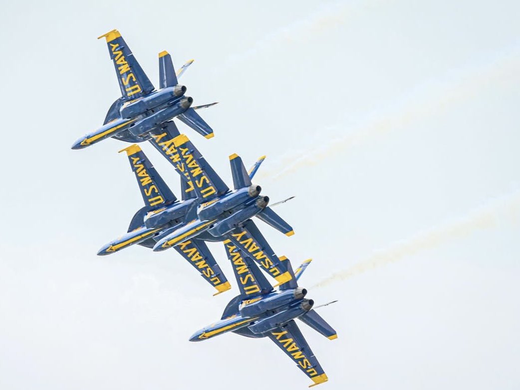 UWECFootball's tweet image. Very cool to see the Blue (& Gold) Angels flying around Eau Claire today!
#ROLLGOLDS x #CTM