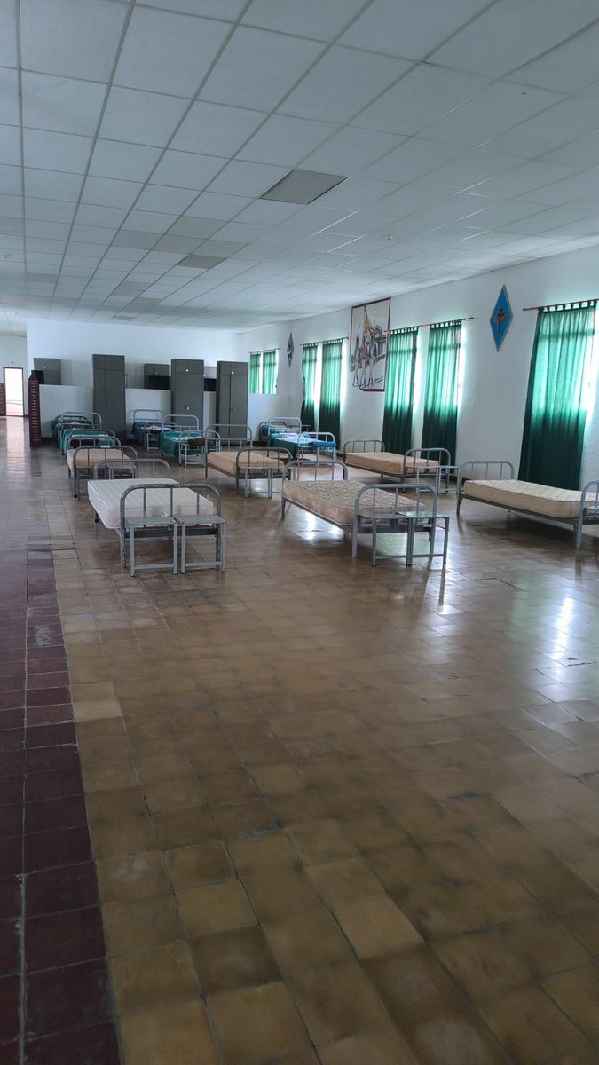 ufpol's tweet image. 🏚Alojamiento proporcionado por el Ministerio del Interior a l@s policías nacionales (UPR) desplegados en la isla de La Palma.

👉 Les importamos entre 0 y nada.

🗣No olvidaremos los continuos desprecios y humillaciones. #UPR #policía #lapalma