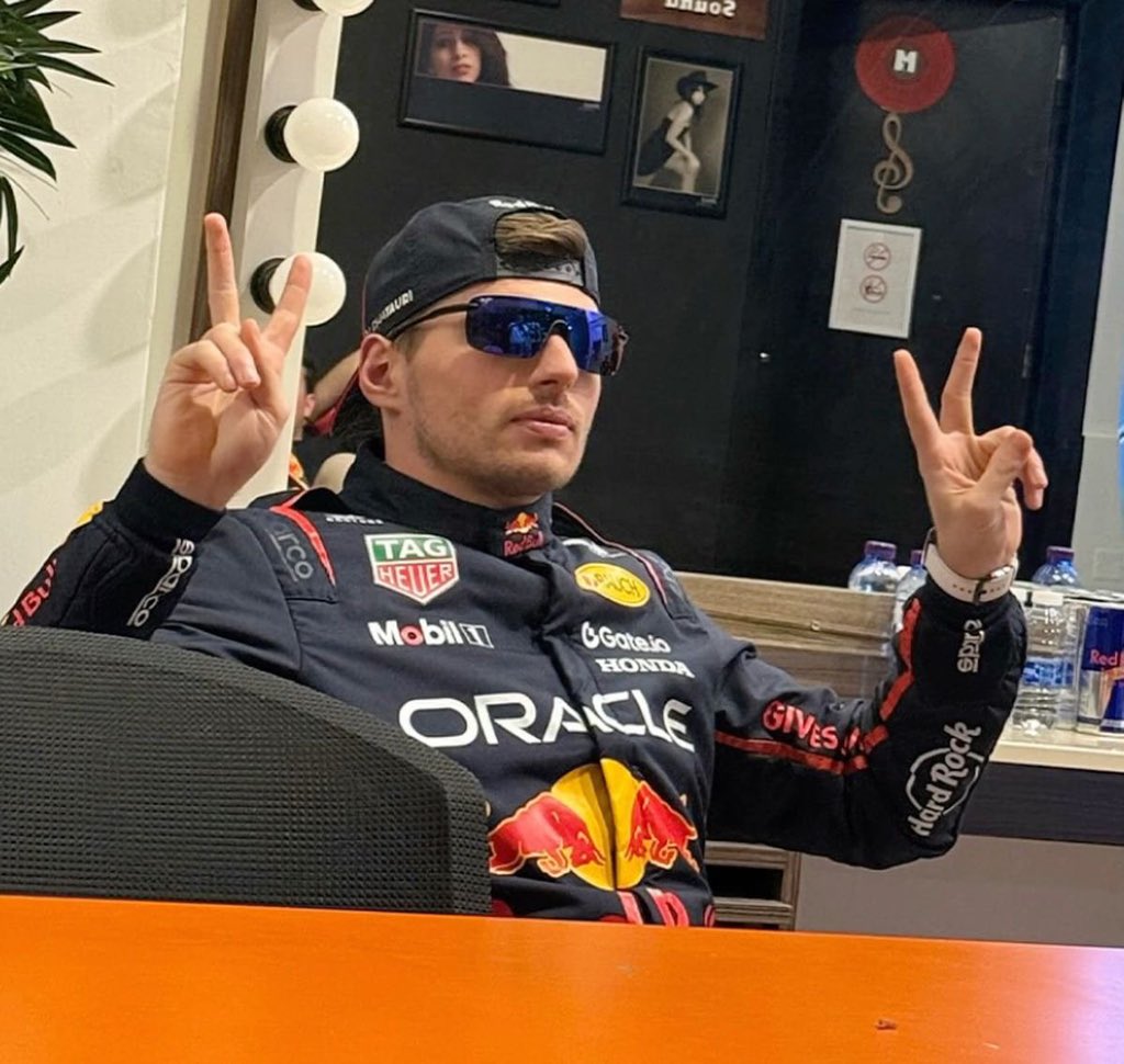 juliaaaaa2003's tweet photo. @Max33Verstappen Lets gooo my goat https://t.co/jdx1a10mAD