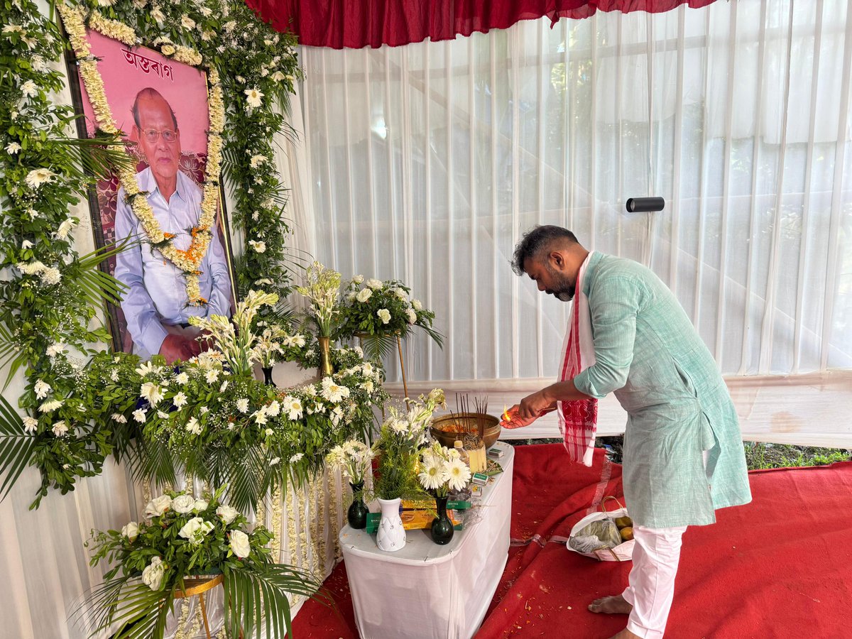 RKurmiOfficial's tweet photo. Humbled to join Shri Basanta Gogoi, President of #ATASU, at the Adya Shraddha of his father, Late Premo Gogoi, a respected social worker from Chiripuria village, Sivasagar.

Paid my heartfelt tributes and offered prayers for the departed soul. https://t.co/AAOW5Q2xHx