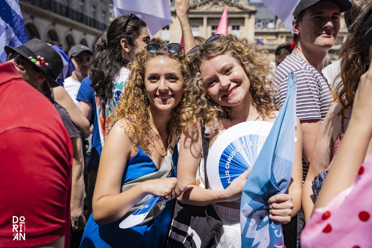 🏳️‍🌈 Nos fiertés sont politiques et antifascistes !

Nous avons marché à Paris contre les attaques de l’extrême-droite et les discriminations contre les personnes LGBTQIA+. 

La lutte pour l’égalité et les droits de chacun•e continue, soyons fièr•es !✊

📸 <a href="/dorian_lhez/">Dorian Lhez</a>
