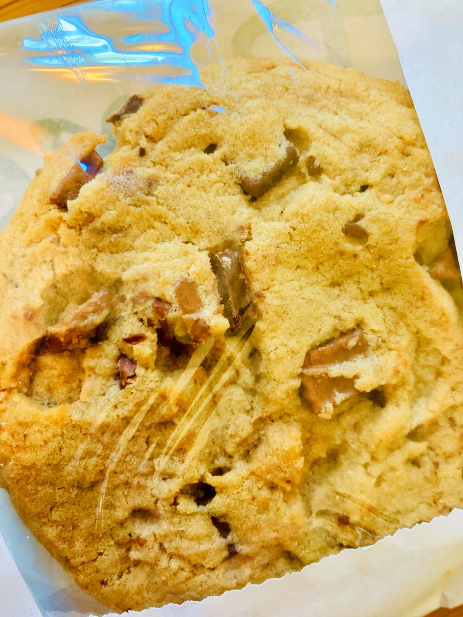 HeatherNoir89's tweet photo. If you can't change the world with chocolate chip cookies, how can you change the world?

#chocolatechip #BISCUIT #CookieRunToA #Food #SaturdayMotivation #lifestyleinspo #Lifestyle #FoodieBeauty https://t.co/6TzlnYUUfJ
