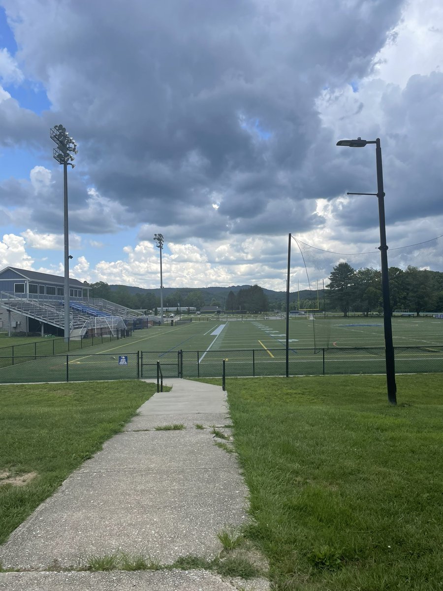 Jay_Wash2xx's tweet image. Had a great visit today with @Elin6162 , Can’t wait to be back and get to work 🌪️!
@CoachOwens_12 @CoachKhayat