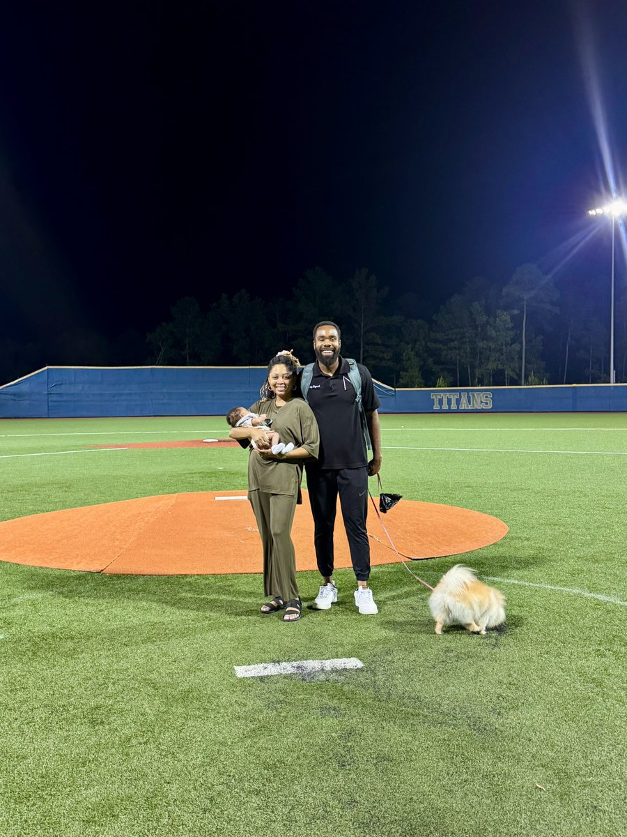 sammyrigaud's tweet image. Our goal is to have a child standing on each base ⚾️
#homebase