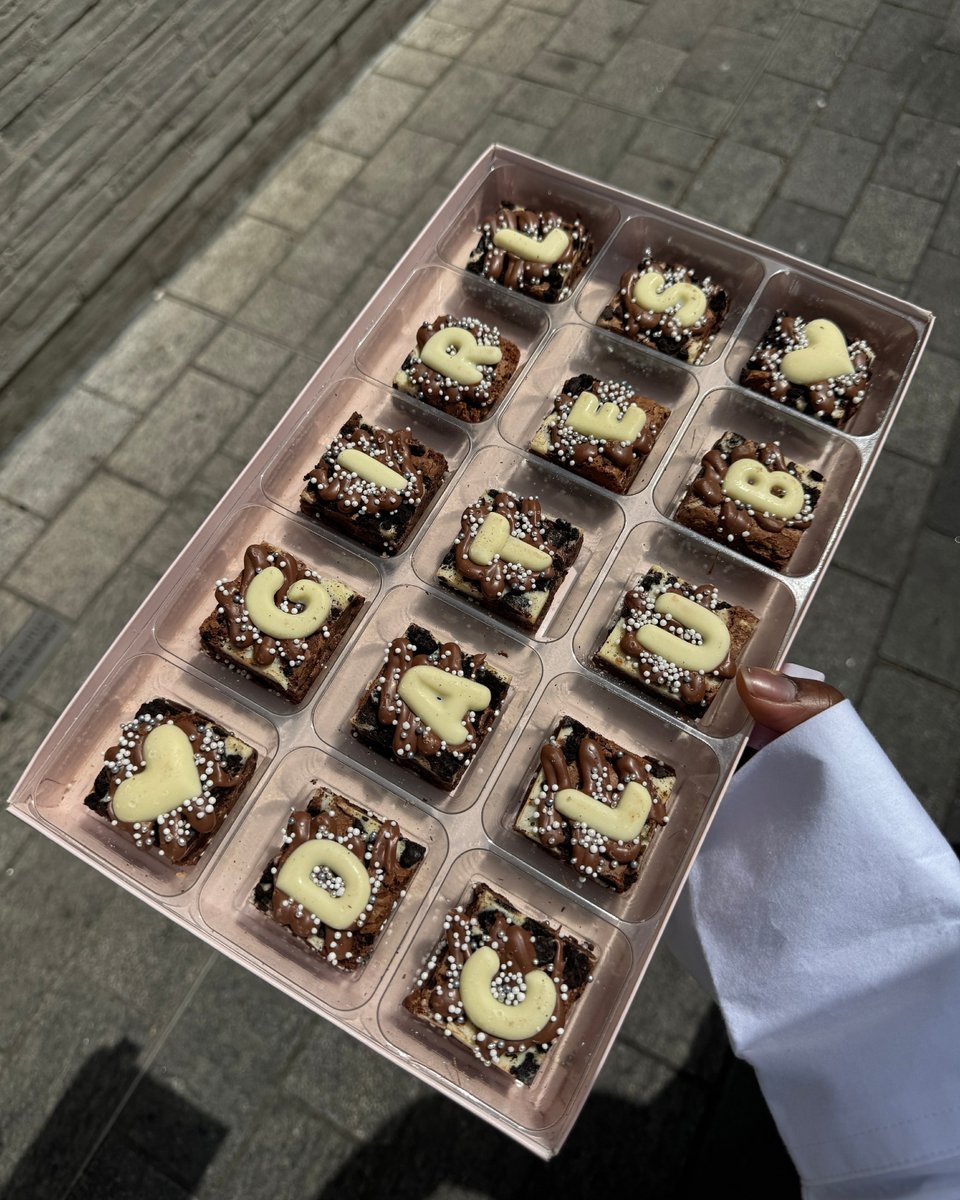 Girlhood is sharing brownies with your besties this summer ☀️ #summer #gifts #girlhood