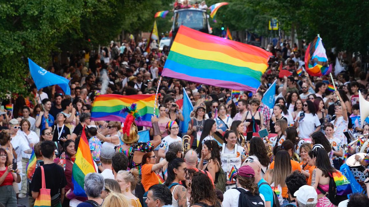 Granada se llena de #Orgullo2025 #OrgulloLGBTIQ #Pride2025 🏳️‍🌈🏳️‍🌈🏳️‍⚧️🏳️‍⚧️💪🏼✊🏽