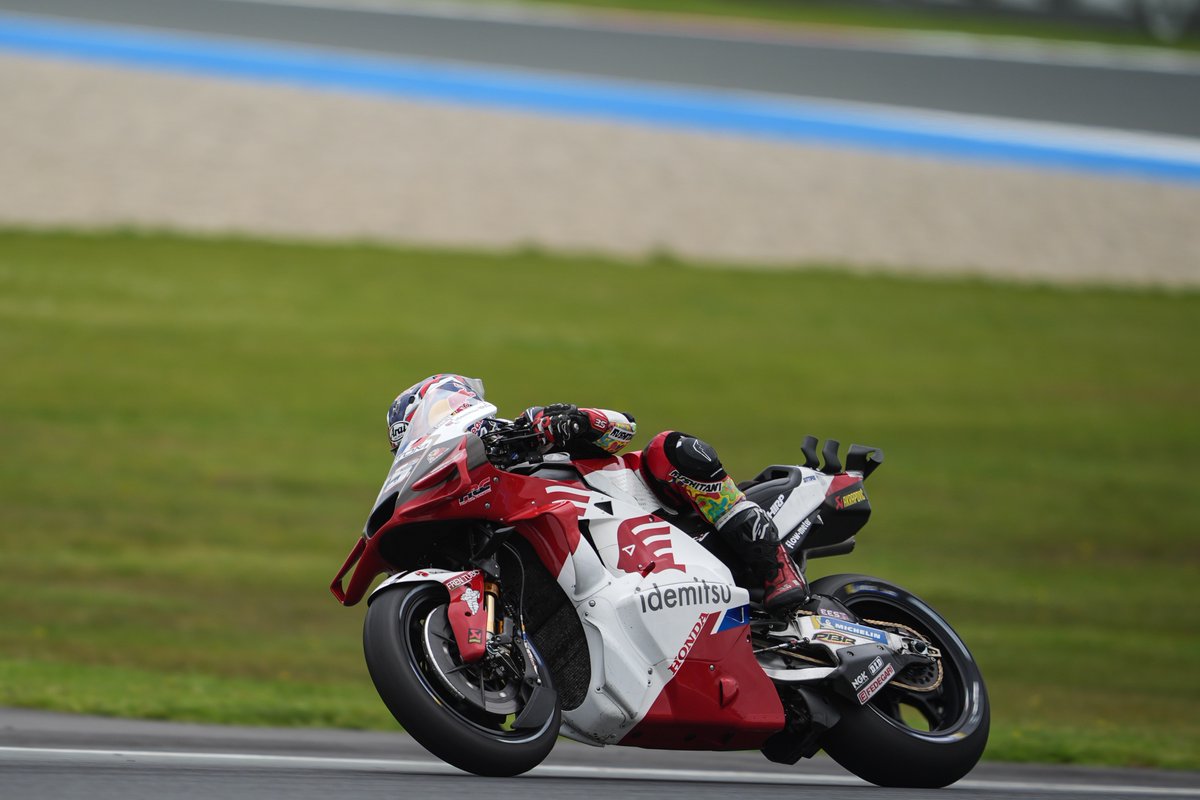 lcr_team's tweet photo. 19th @somkiat35 – Sprint #DutchGP
🎤"I did my best to follow my rivals, especially Aleix Espargaro, who has a lot of experience and is also an HRC test rider, because I wanted to learn from his lines and riding style. Lap by lap, I picked up small details that helped me improve." https://t.co/IyWPPmNVjU