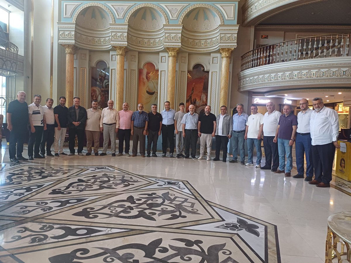 yusufsayin's tweet image. A. Ecevit Hocanın (@abdullahecevit) ev sahipliğinde Konyalı sanayici ve iş insanlarımızla Ortadoğudaki gerilimlerin Türkiye’ye olan ekonomik ve politik etkilerini değerlendirdik. Teşekkür ederim @abdullahecevit 

@CemZorlu @NEUniversitesi