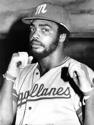 Lo mejor que hemos visto por la <a href="/LVBP_Oficial/">#NuestroBeisbol ⚾️🇻🇪</a> 

La Leyenda ⚓️ Dave Parker

Paz a su alma.