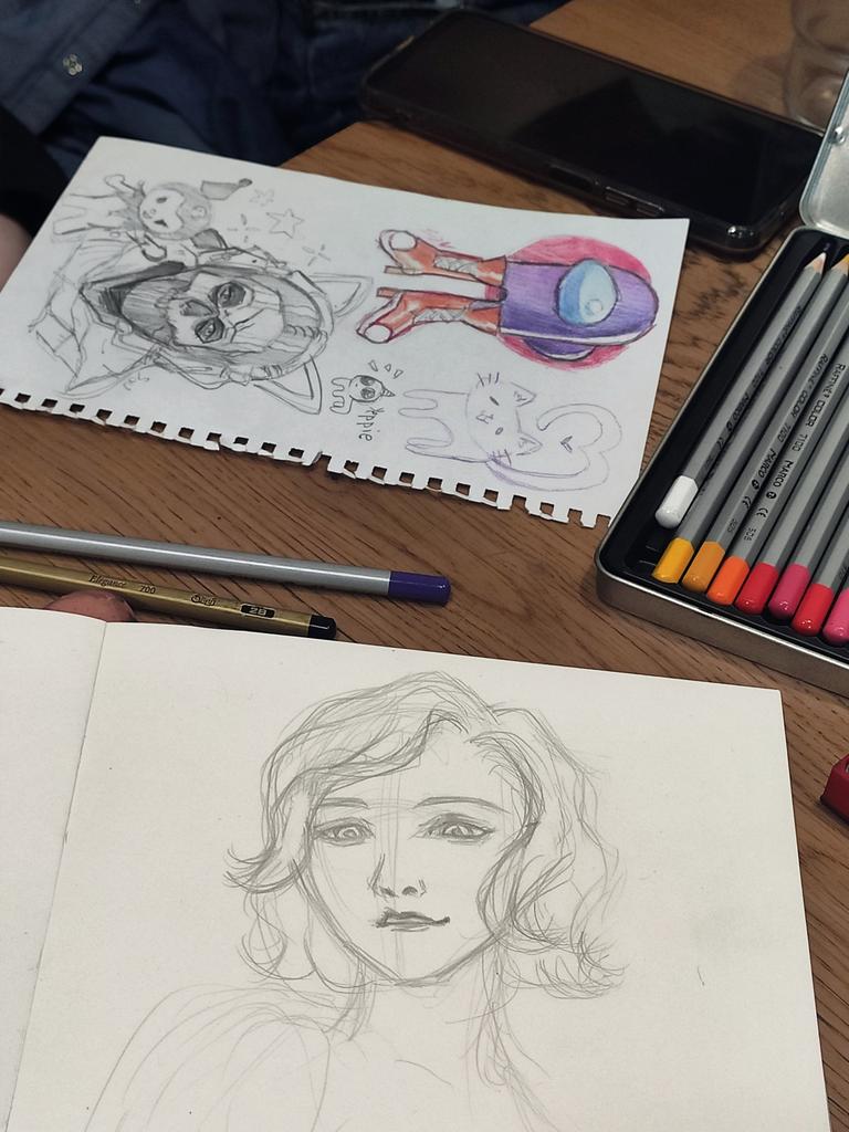 Помалювала ✨
НАКАНЄЦТА!!
Запрошую львів'ян запрошувати мене малювати, якшо буде таке бажання.
Декому дома немалюєця.