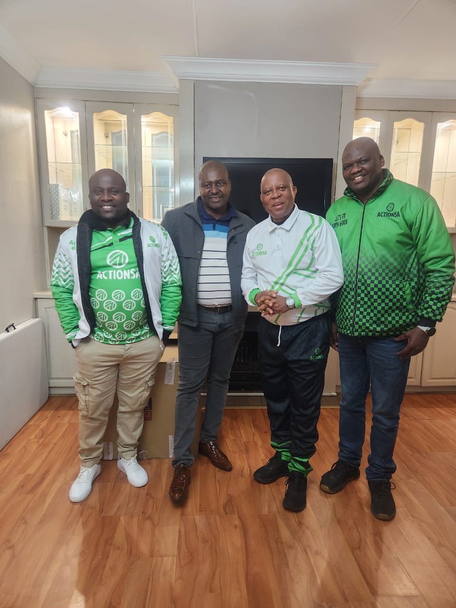 After a very successful launch of 3 Ward Branches in Newcastle, KwaZulu-Natal, our Deputy President ⁦<a href="/Mbahare_Kekana/">Dr Mbahare J. Kekana PhD Political Science</a>⁩, KZN Provincial Chairperson and I had a very productive and interesting dinner with the President of Team Sugar, Mr Shedrack Thwala.