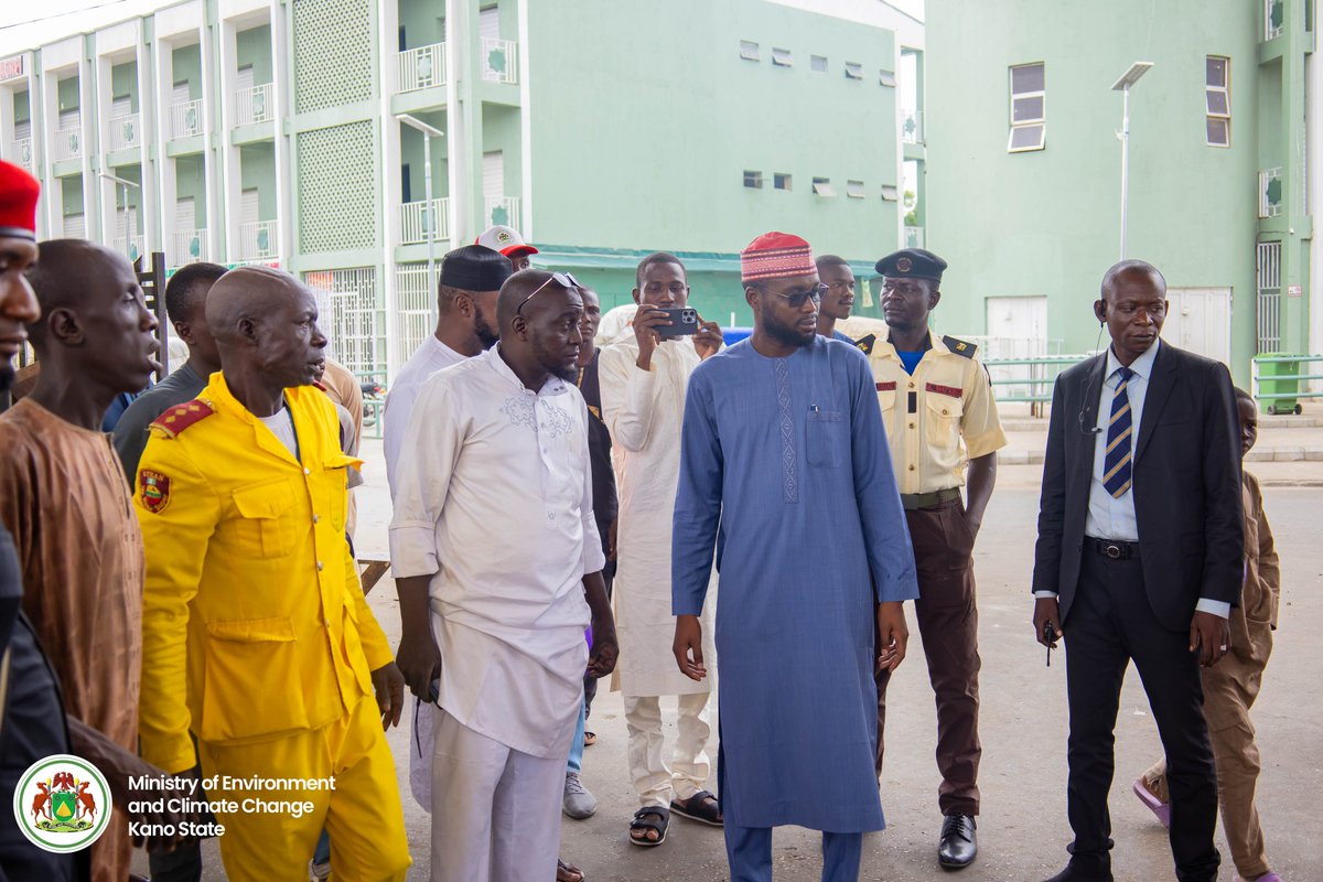 DahirMHashim's tweet image. As part of our unwavering commitment to ensuring a cleaner, safer, and more resilient Kano under the dynamic leadership of His Excellency, Alhaji Abba Kabir Yusuf, I personally went out today to inspect key areas across the state during our monthly environmental sanitation…